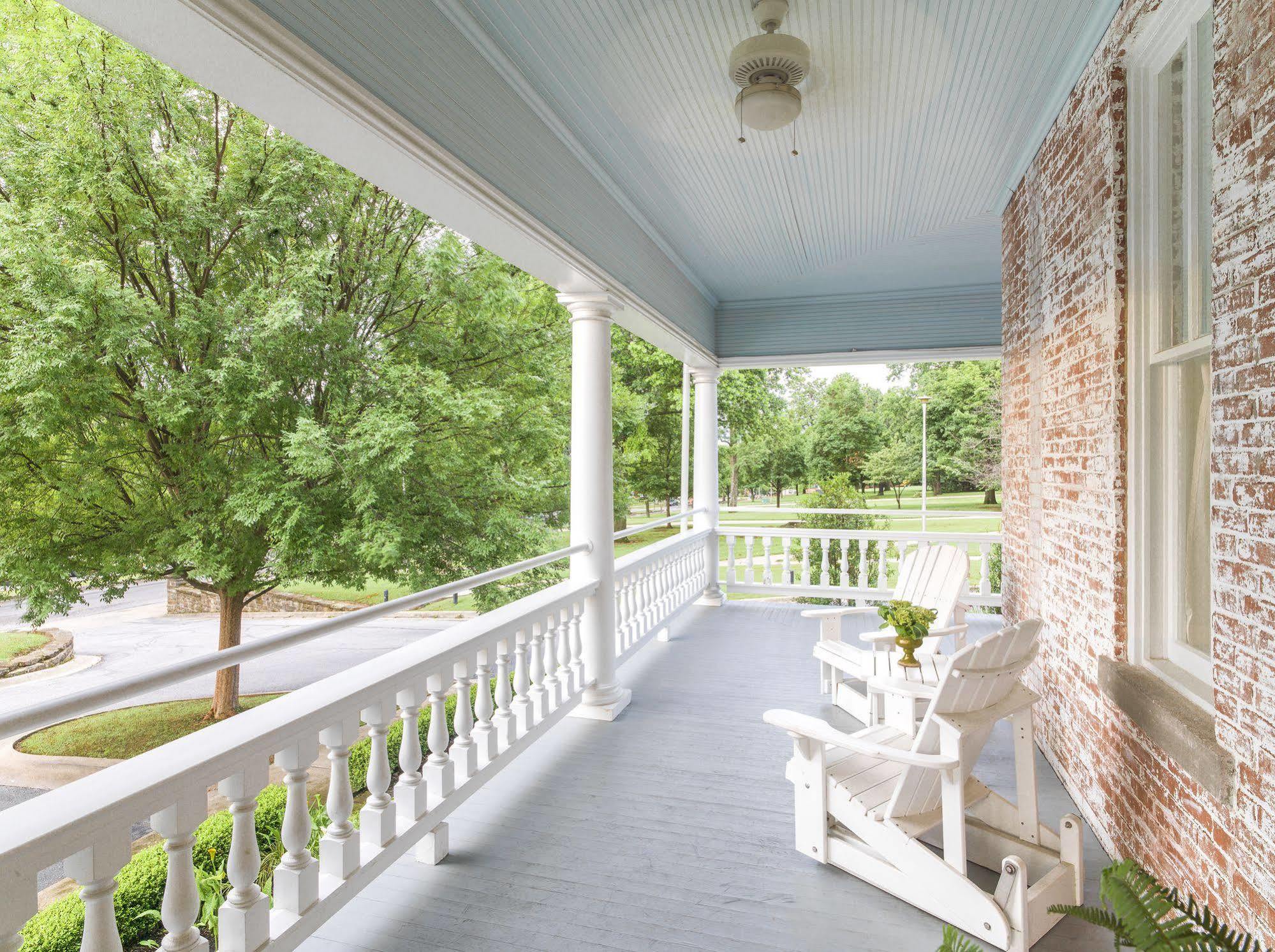 Inn At Carnall Hall Fayetteville Zewnętrze zdjęcie